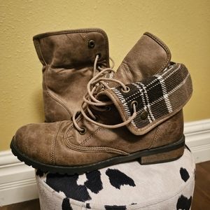 Lace up boots